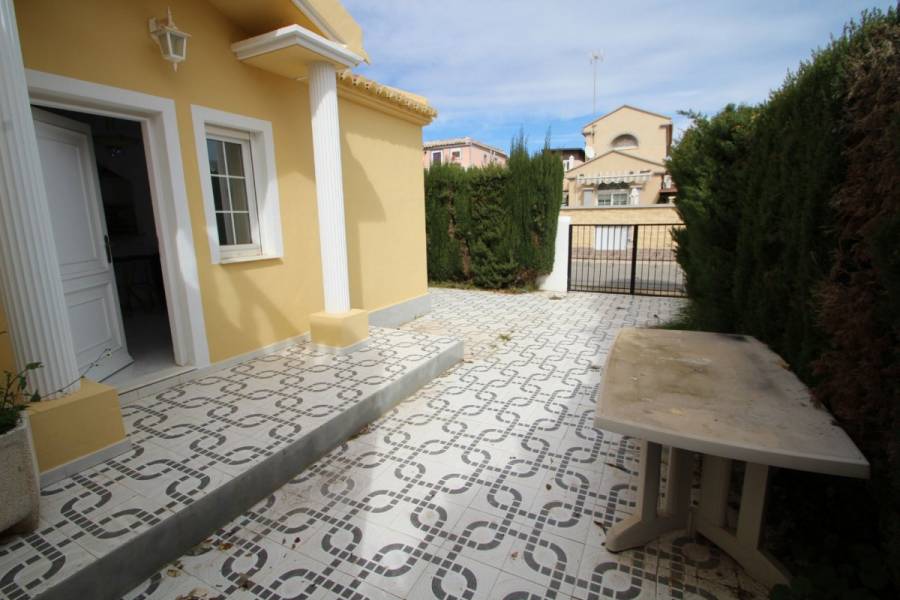 Torrevieja,Alicante,España,3 Bedrooms Bedrooms,2 BathroomsBathrooms,Adosada,24913