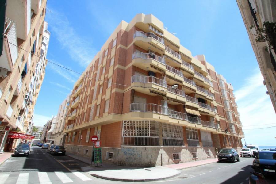 Torrevieja,Alicante,España,3 Bedrooms Bedrooms,1 BañoBathrooms,Apartamentos,24921