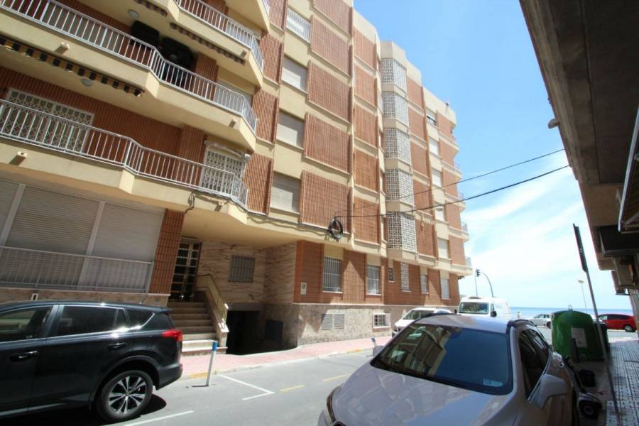 Torrevieja,Alicante,España,3 Bedrooms Bedrooms,1 BañoBathrooms,Apartamentos,24921