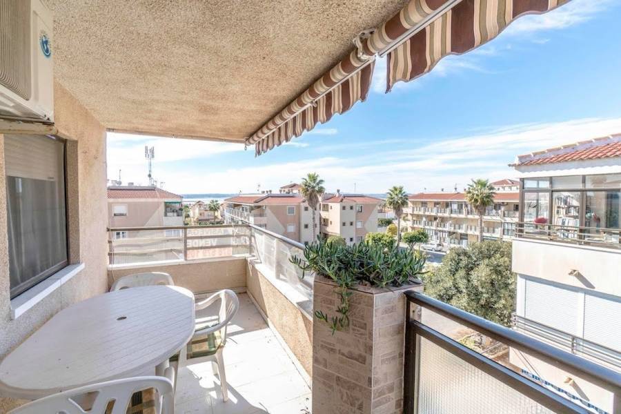 Torrevieja,Alicante,España,3 Bedrooms Bedrooms,1 BañoBathrooms,Atico,24939