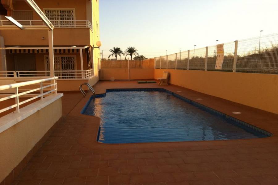 El pinet,Alicante,España,2 Bedrooms Bedrooms,1 BañoBathrooms,Apartamentos,24946
