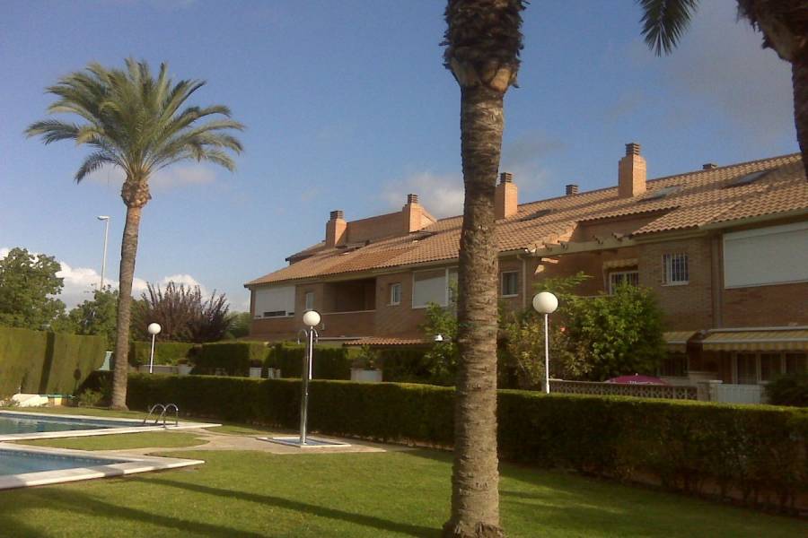 Alicante,Alicante,España,5 Bedrooms Bedrooms,3 BathroomsBathrooms,Adosada,24977