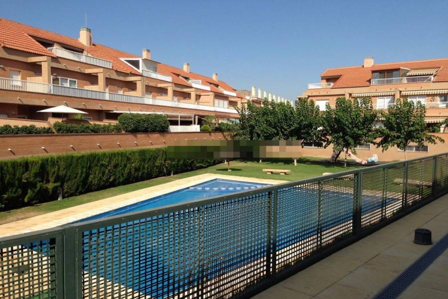 Alicante,Alicante,España,4 Bedrooms Bedrooms,2 BathroomsBathrooms,Bungalow,24978