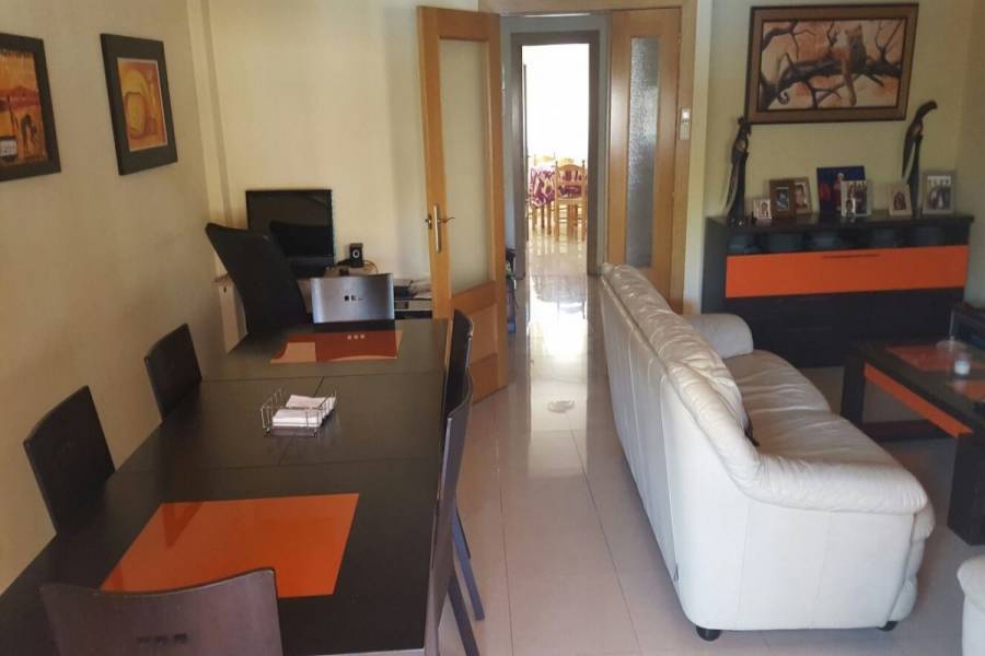 Alicante,Alicante,España,4 Bedrooms Bedrooms,2 BathroomsBathrooms,Bungalow,24978