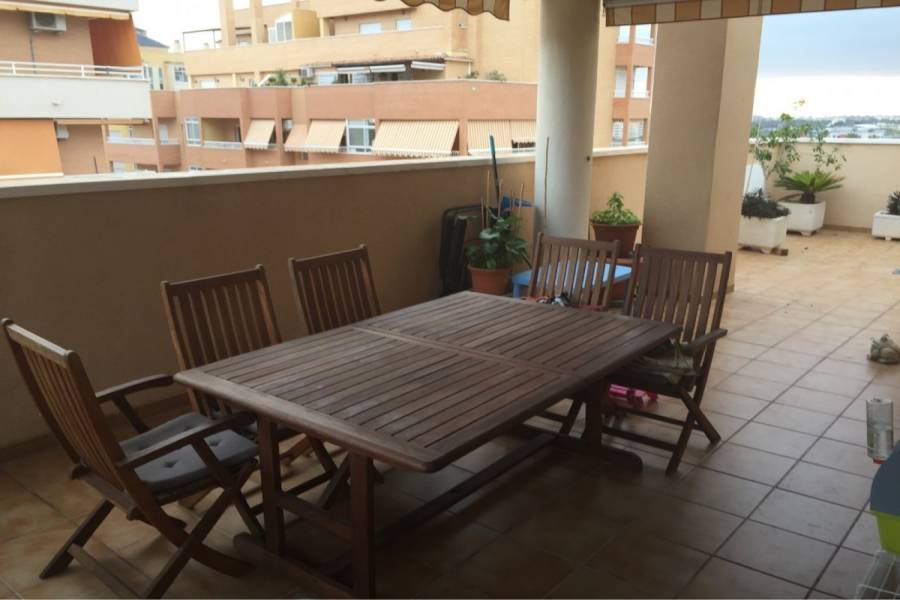 Elche,Alicante,España,3 Bedrooms Bedrooms,2 BathroomsBathrooms,Atico,24989