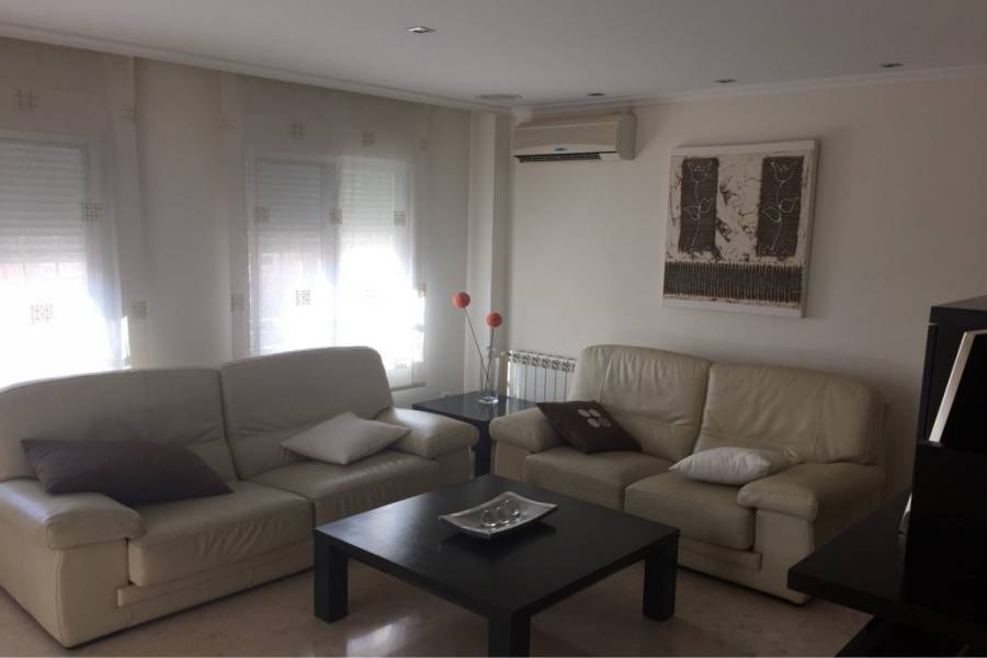 Elche,Alicante,España,3 Bedrooms Bedrooms,2 BathroomsBathrooms,Atico,24989