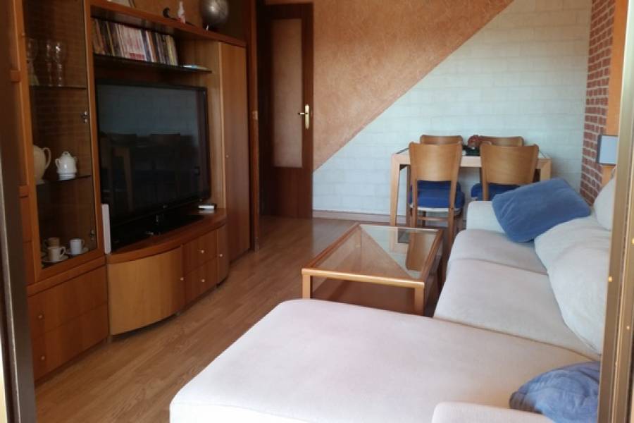 Alicante,Alicante,España,2 Bedrooms Bedrooms,1 BañoBathrooms,Atico,25003