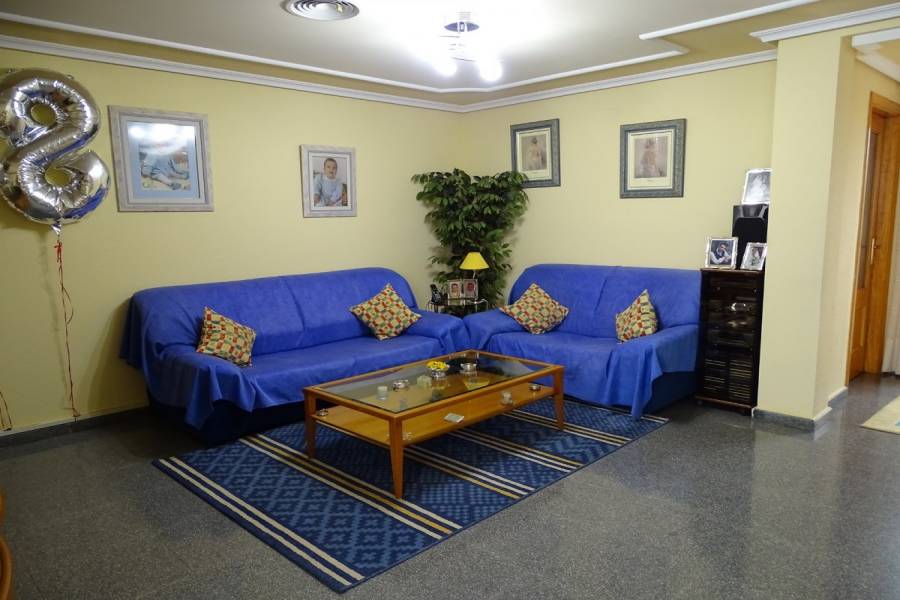 San Vicente del Raspeig,Alicante,España,4 Bedrooms Bedrooms,2 BathroomsBathrooms,Adosada,25012