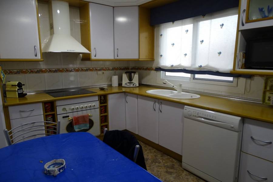 San Vicente del Raspeig,Alicante,España,4 Bedrooms Bedrooms,2 BathroomsBathrooms,Adosada,25012