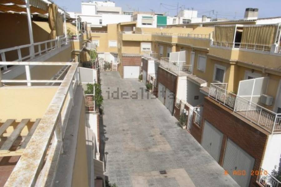 San Vicente del Raspeig,Alicante,España,2 Bedrooms Bedrooms,2 BathroomsBathrooms,Adosada,25014