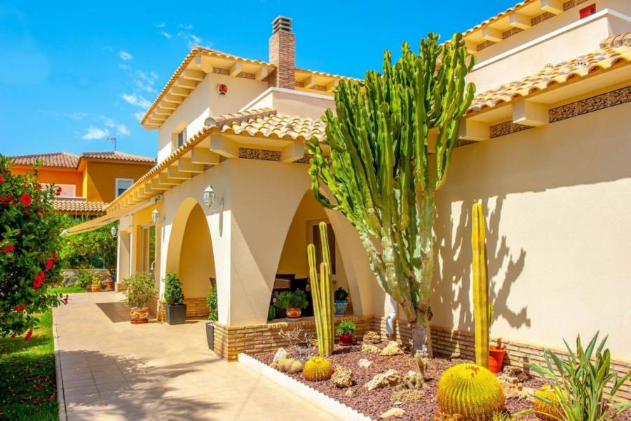 Orihuela Costa,Alicante,España,4 Bedrooms Bedrooms,4 BathroomsBathrooms,Casas,25081