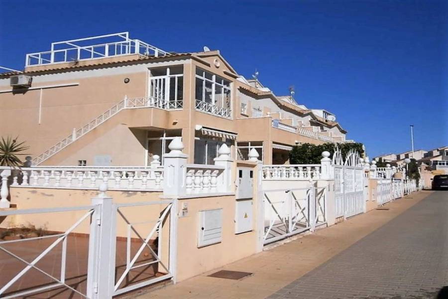 Torrevieja,Alicante,España,2 Bedrooms Bedrooms,1 BañoBathrooms,Adosada,25087
