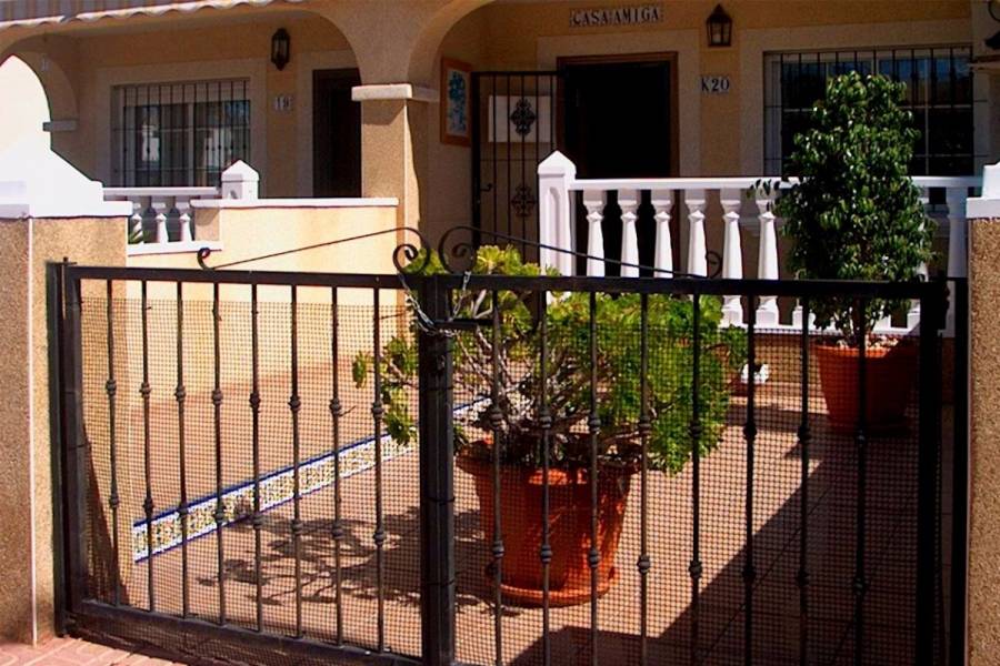 Orihuela Costa,Alicante,España,3 Bedrooms Bedrooms,2 BathroomsBathrooms,Adosada,25104