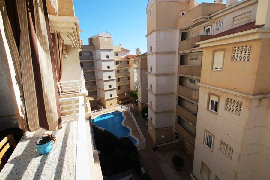 Torrevieja,Alicante,España,2 Bedrooms Bedrooms,1 BañoBathrooms,Apartamentos,25105