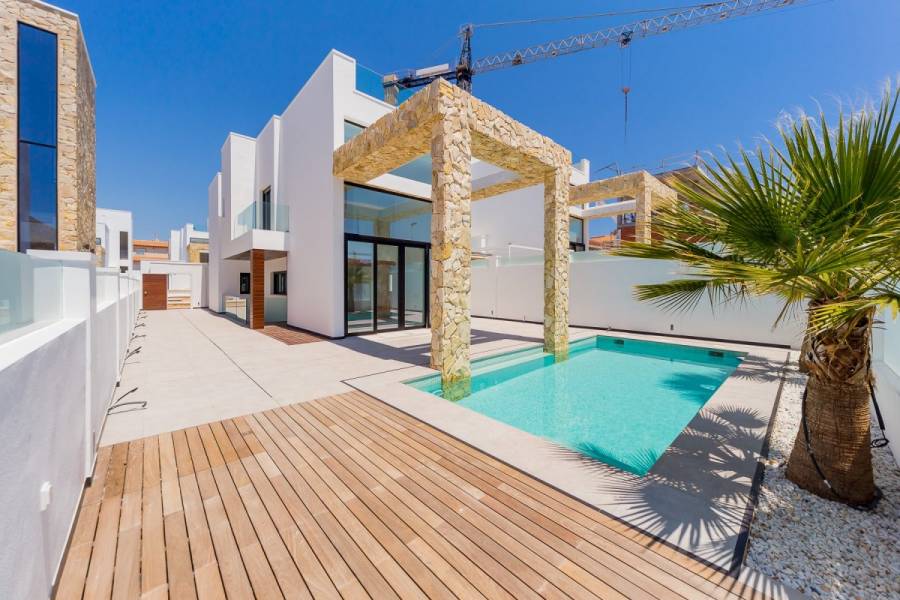 Torrevieja,Alicante,España,4 Bedrooms Bedrooms,4 BathroomsBathrooms,Casas,25213