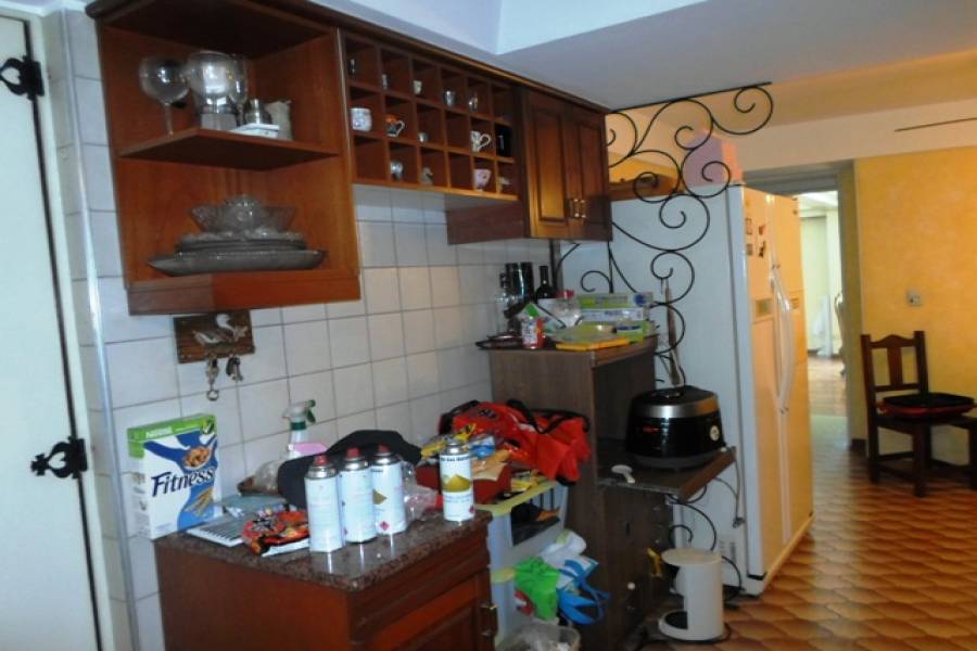 IMPERDIBLE! VEA MAS INFO...,5 Habitaciones Habitaciones,3 BañosBaños,Departamentos,JUAN BAUTISTA ALBERDI,3,1226