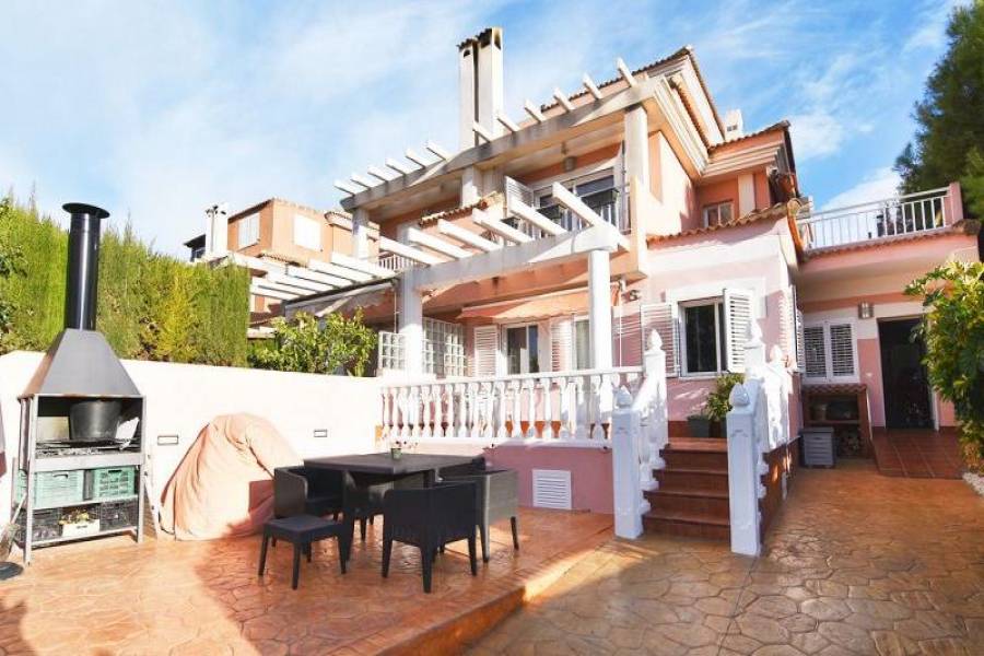 Gran alacant,Alicante,España,4 Bedrooms Bedrooms,3 BathroomsBathrooms,Bungalow,25320