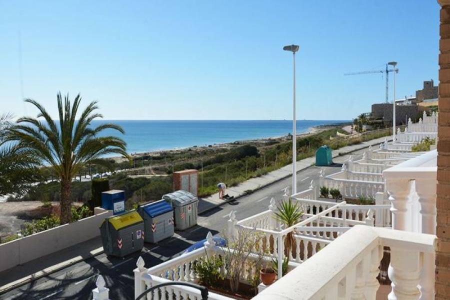Arenales del sol,Alicante,España,2 Bedrooms Bedrooms,2 BathroomsBathrooms,Bungalow,25332