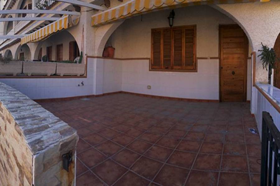 Santa Pola,Alicante,España,4 Bedrooms Bedrooms,3 BathroomsBathrooms,Bungalow,25352