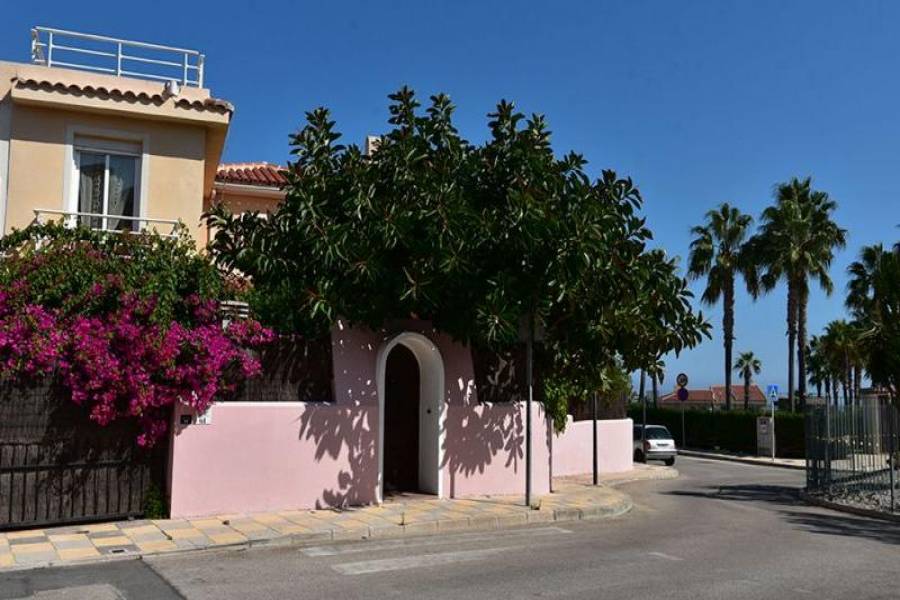 Gran alacant,Alicante,España,4 Bedrooms Bedrooms,2 BathroomsBathrooms,Bungalow,25356