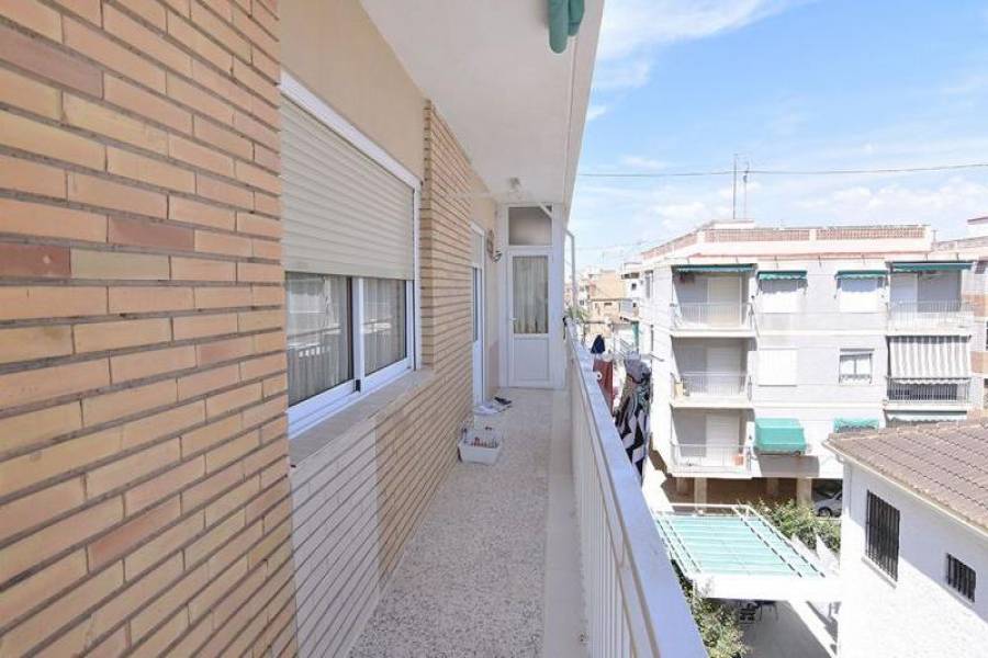 Santa Pola,Alicante,España,2 Bedrooms Bedrooms,1 BañoBathrooms,Apartamentos,25377