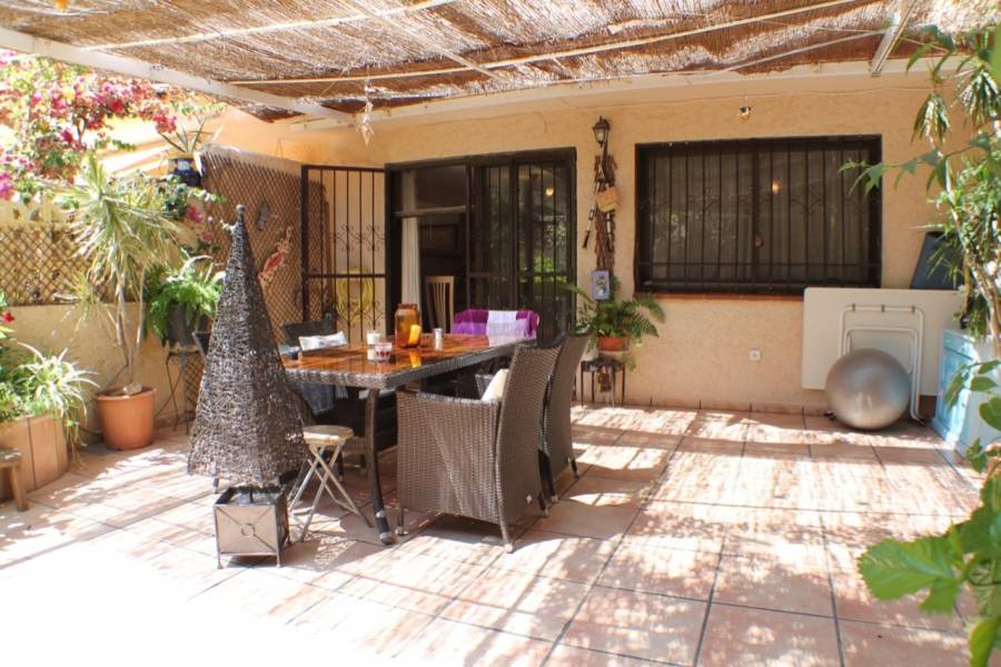 Albir,Alicante,España,3 Bedrooms Bedrooms,2 BathroomsBathrooms,Bungalow,25659