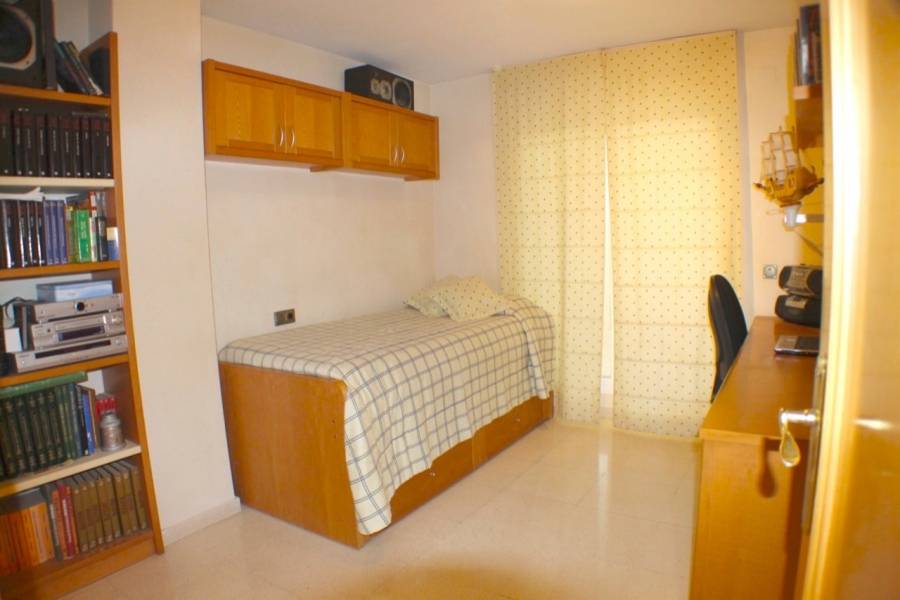 Benidorm,Alicante,España,4 Bedrooms Bedrooms,2 BathroomsBathrooms,Atico,25677