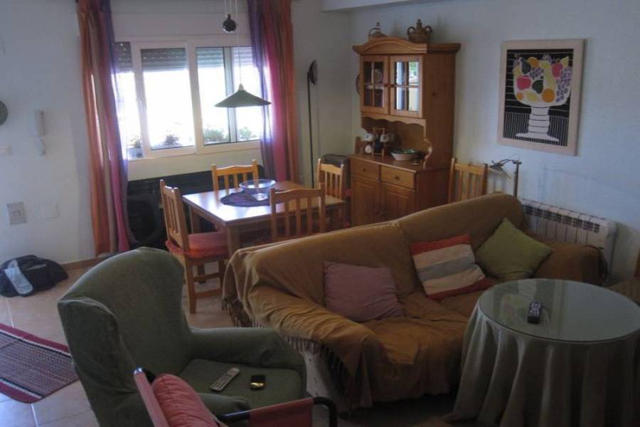 Alicante,Alicante,España,4 Bedrooms Bedrooms,4 BathroomsBathrooms,Bungalow,25688