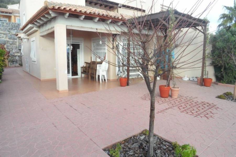 Polop,Alicante,España,4 Bedrooms Bedrooms,3 BathroomsBathrooms,Bungalow,25739
