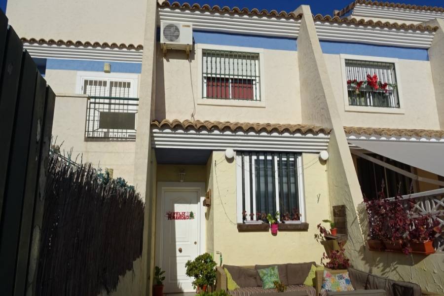 Finestrat,Alicante,España,2 Bedrooms Bedrooms,1 BañoBathrooms,Bungalow,25770