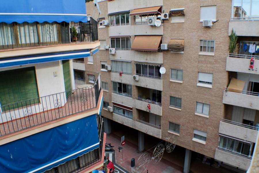Benidorm,Alicante,España,3 Bedrooms Bedrooms,1 BañoBathrooms,Apartamentos,25772