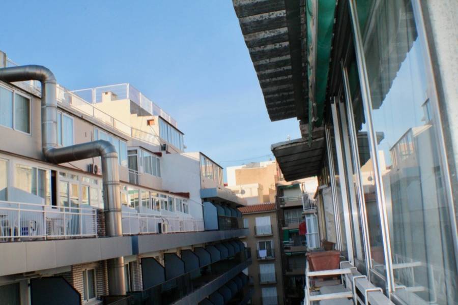 Benidorm,Alicante,España,3 Bedrooms Bedrooms,1 BañoBathrooms,Apartamentos,25780