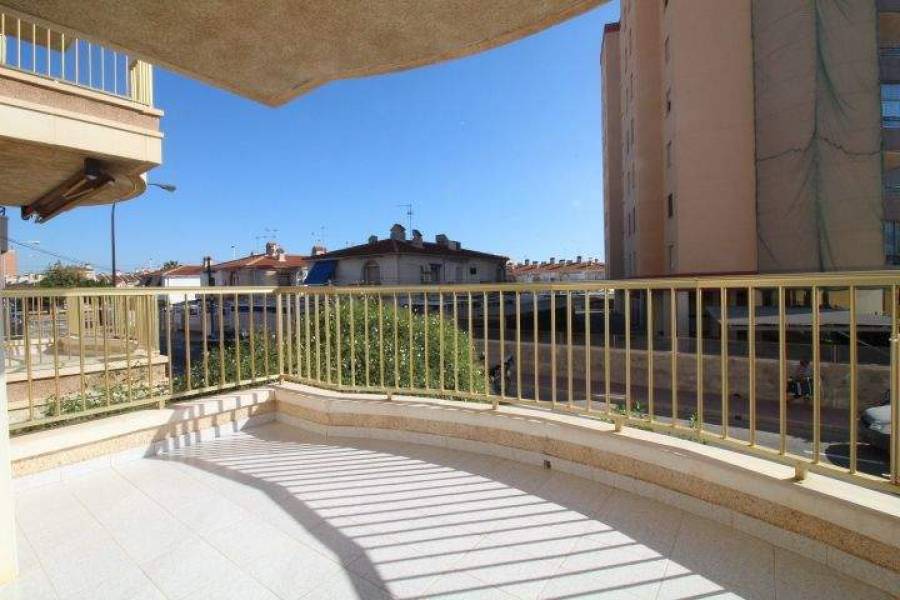 Santa Pola,Alicante,España,3 Bedrooms Bedrooms,2 BathroomsBathrooms,Apartamentos,26566