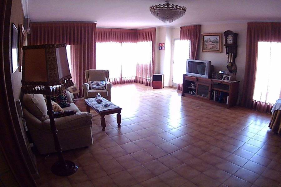 Elche,Alicante,España,4 Bedrooms Bedrooms,2 BathroomsBathrooms,Apartamentos,26575