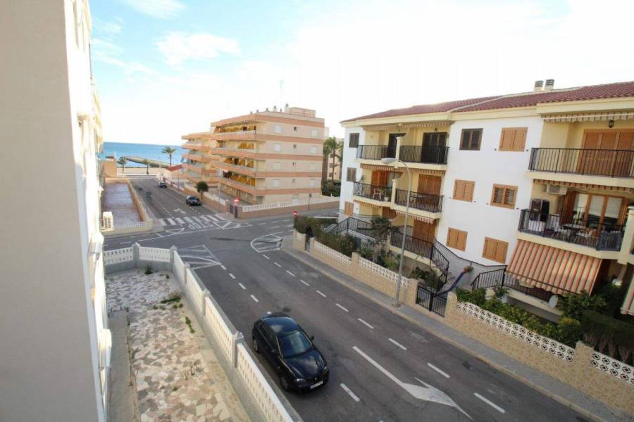 Santa Pola,Alicante,España,3 Bedrooms Bedrooms,1 BañoBathrooms,Apartamentos,26634