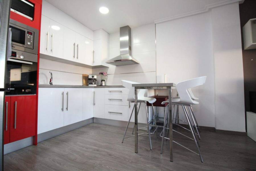 Santa Pola,Alicante,España,2 Bedrooms Bedrooms,1 BañoBathrooms,Apartamentos,26659