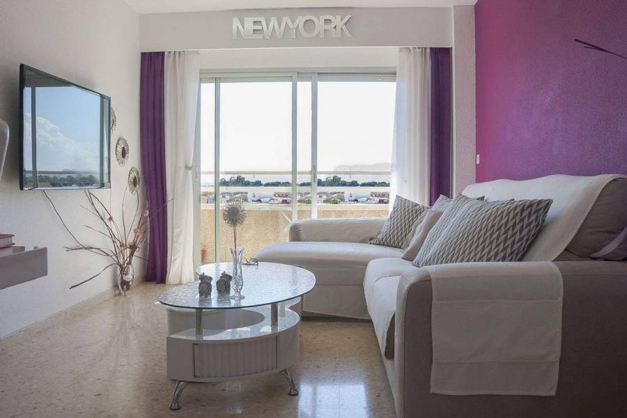 Alicante,Alicante,España,4 Bedrooms Bedrooms,1 BañoBathrooms,Apartamentos,26677