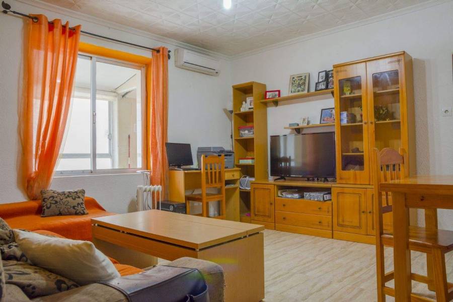 Alicante,Alicante,España,5 Bedrooms Bedrooms,1 BañoBathrooms,Apartamentos,26699