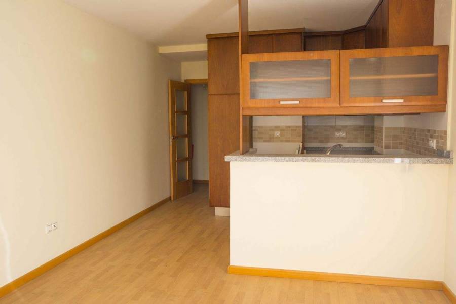 Alicante,Alicante,España,2 Bedrooms Bedrooms,1 BañoBathrooms,Apartamentos,26702