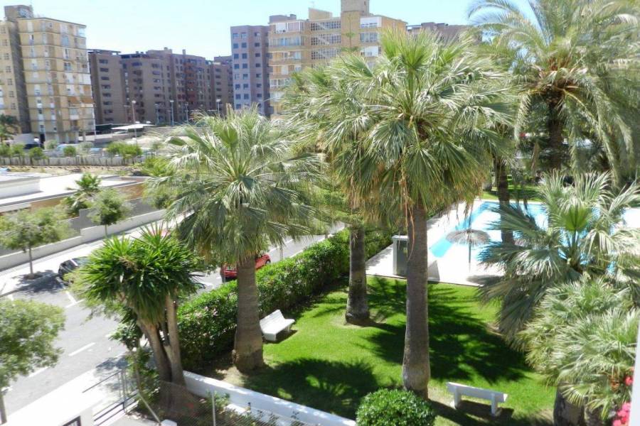 Alicante,Alicante,España,2 Bedrooms Bedrooms,1 BañoBathrooms,Apartamentos,26740