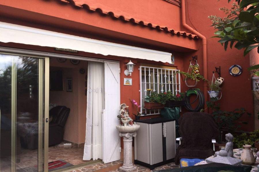 La Nucia,Alicante,España,4 Bedrooms Bedrooms,1 BañoBathrooms,Bungalow,26796