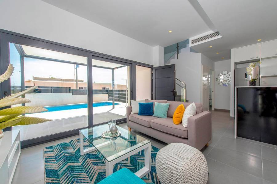 Ciudad Quesada,Alicante,España,3 Bedrooms Bedrooms,2 BathroomsBathrooms,Adosada,26856