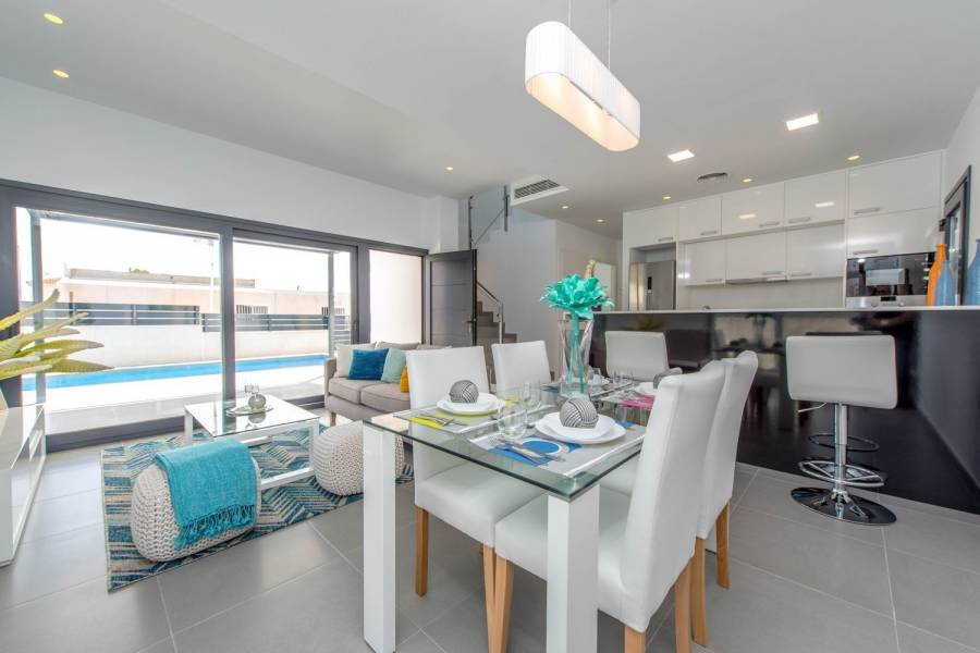 Ciudad Quesada,Alicante,España,3 Bedrooms Bedrooms,2 BathroomsBathrooms,Adosada,26856