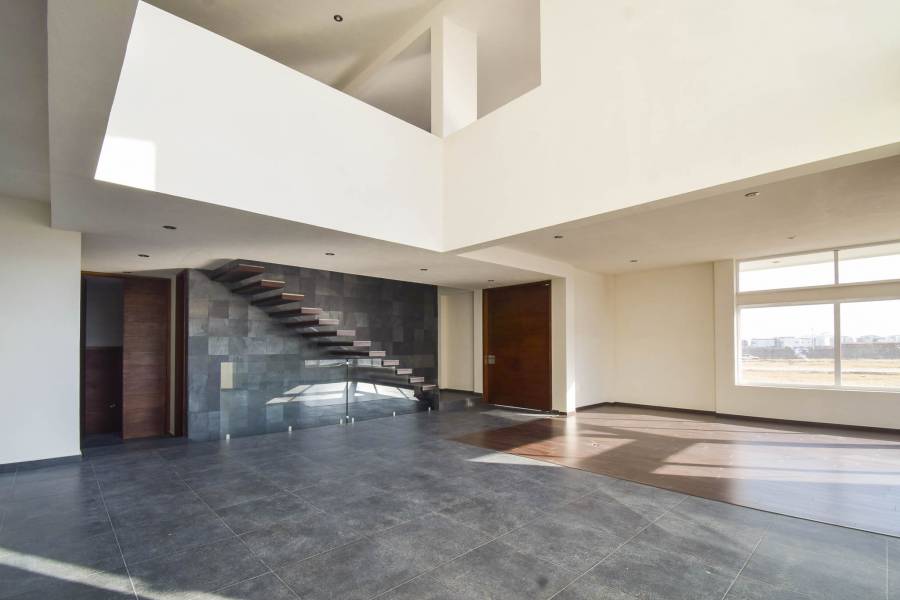 Metepec,Estado de Mexico,Mexico,4 Bedrooms Bedrooms,4 BathroomsBathrooms,Casas,Fraccionamiento Ex-Hacienda ,Ave. Estado de México,3,3474