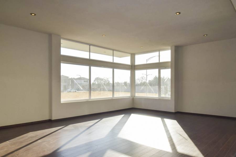 Metepec,Estado de Mexico,Mexico,4 Bedrooms Bedrooms,4 BathroomsBathrooms,Casas,Fraccionamiento Ex-Hacienda ,Ave. Estado de México,3,3474