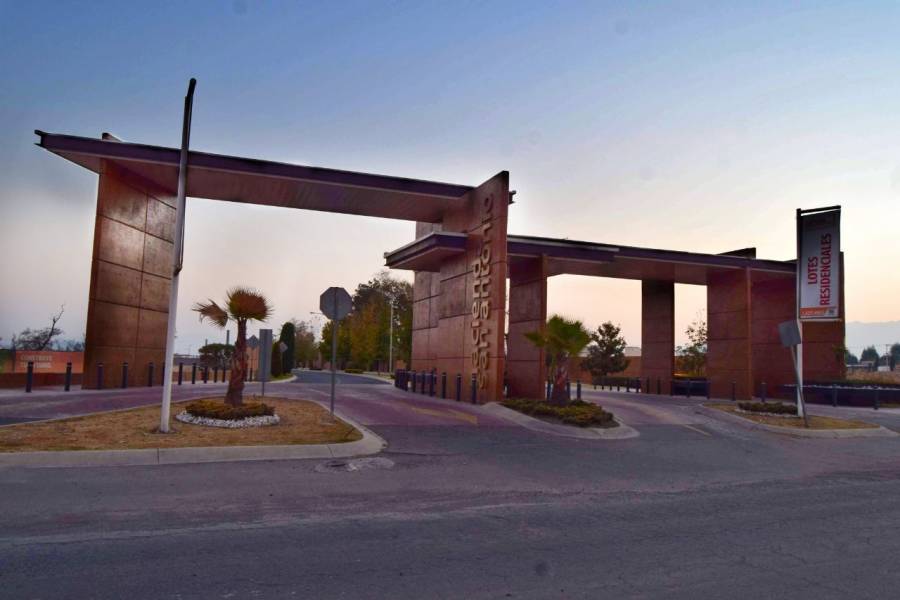 Metepec,Estado de Mexico,Mexico,4 Bedrooms Bedrooms,4 BathroomsBathrooms,Casas,Fraccionamiento Ex-Hacienda ,Ave. Estado de México,3,3474