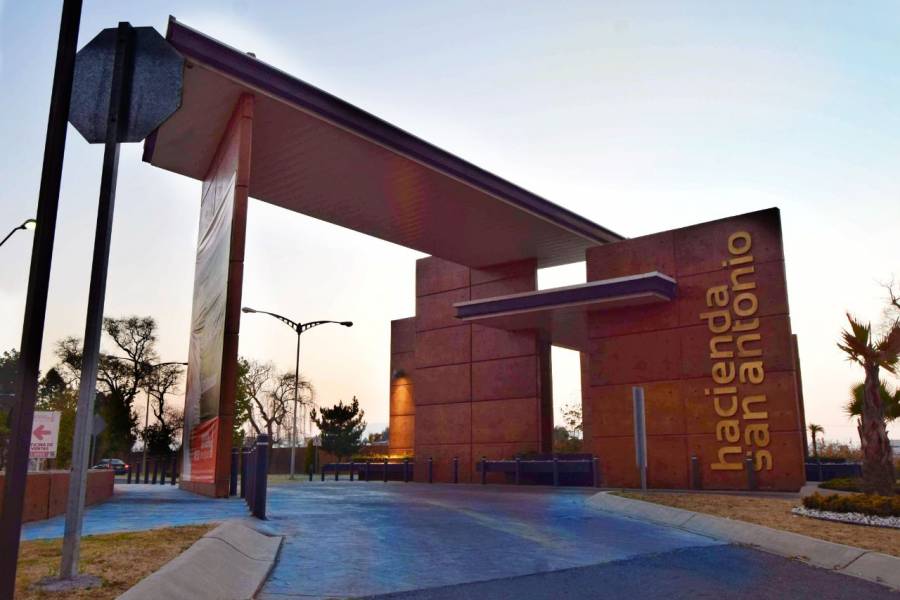 Metepec,Estado de Mexico,Mexico,4 Bedrooms Bedrooms,4 BathroomsBathrooms,Casas,Fraccionamiento Ex-Hacienda ,Ave. Estado de México,3,3474