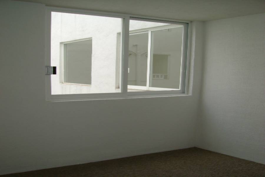 IMPERDIBLE! VER INFO...,3 Bedrooms Bedrooms,1 BañoBathrooms,Apartamentos,Castilla,3555