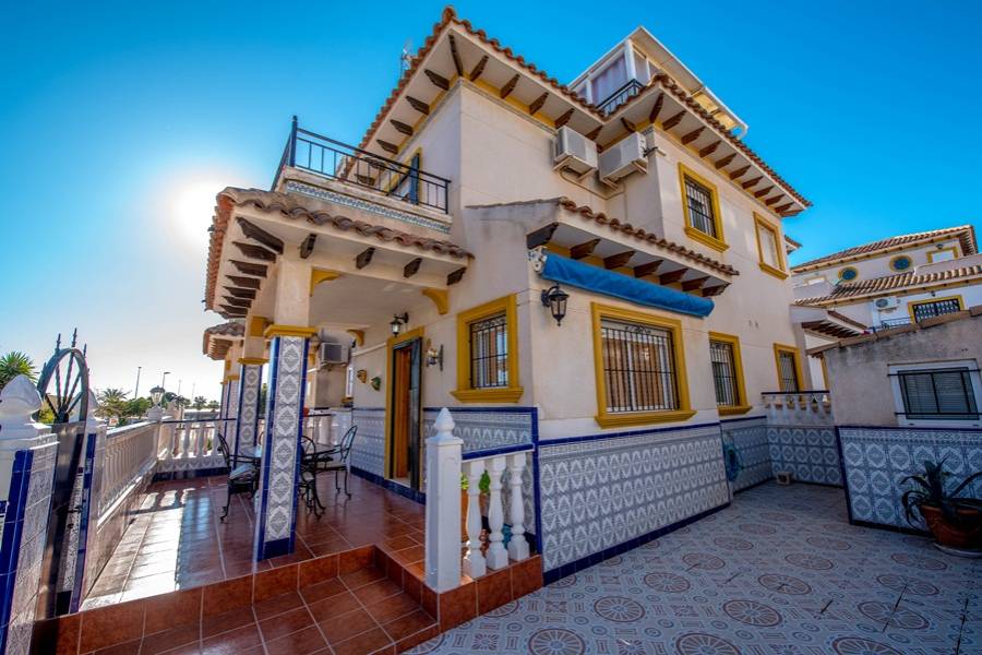 Orihuela Costa,Alicante,España,4 Bedrooms Bedrooms,2 BathroomsBathrooms,Dúplex,28910