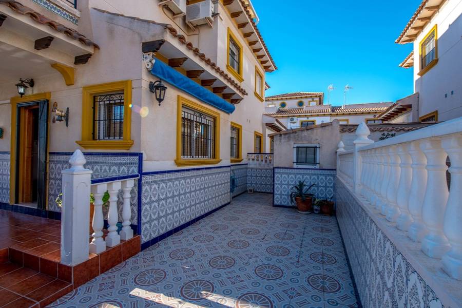 Orihuela Costa,Alicante,España,4 Bedrooms Bedrooms,2 BathroomsBathrooms,Dúplex,28910